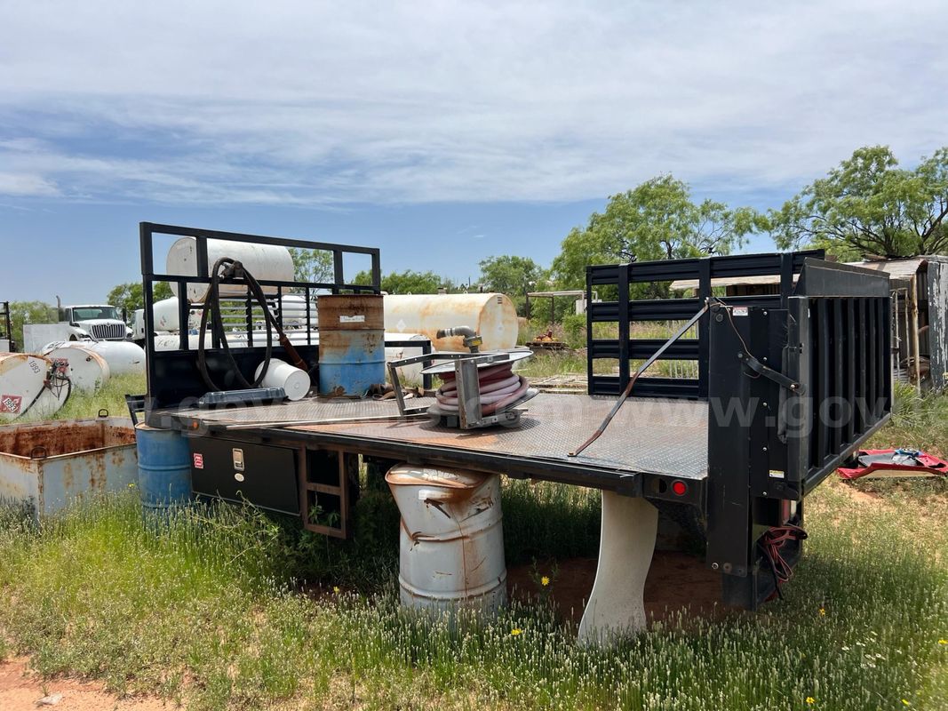 8 x 14 Steel Flatbed with TommyGate