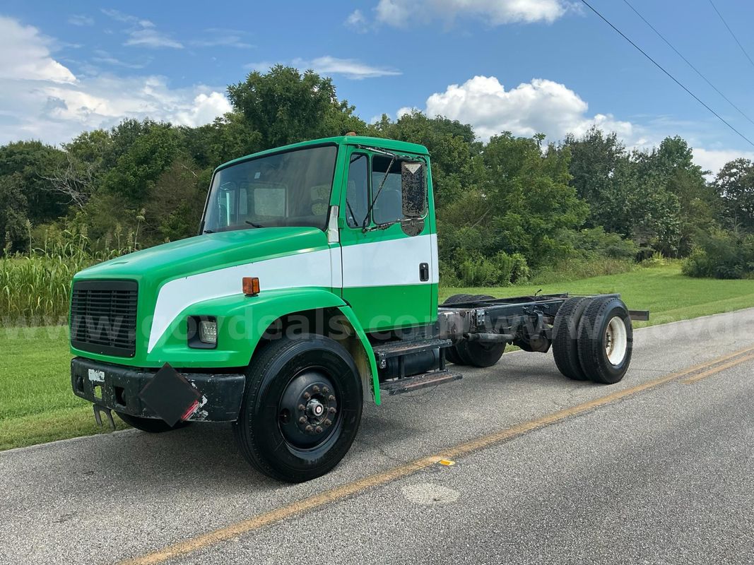 2004 Freightliner FL70 Cat Diesel