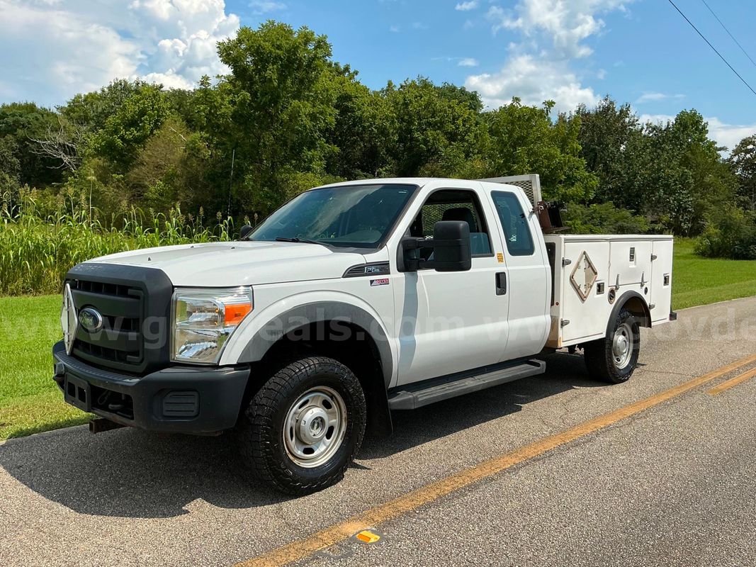 2013 Ford F-250 SD XL SuperCab Long Bed 4WD