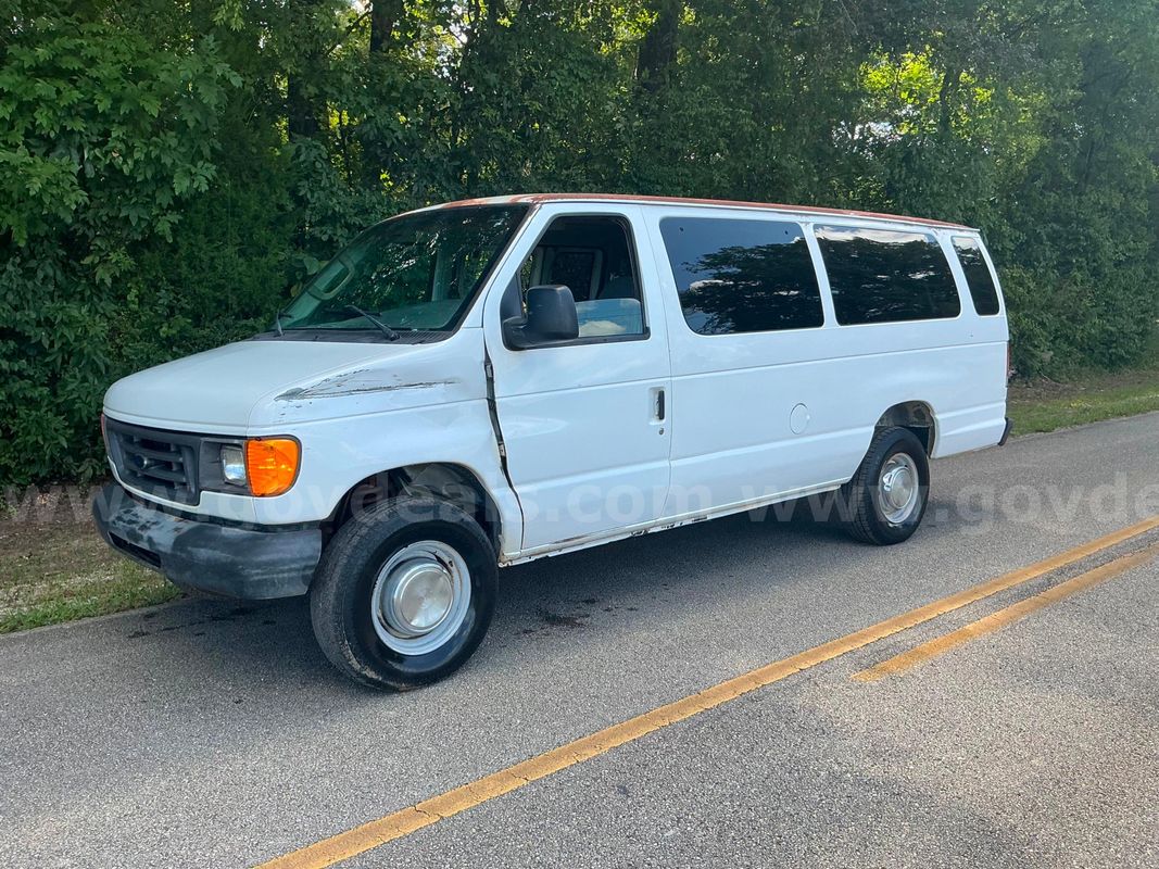 2006 Ford Econoline Van