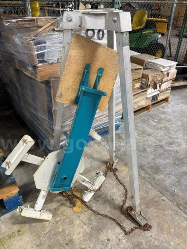 Tripod Manhole System