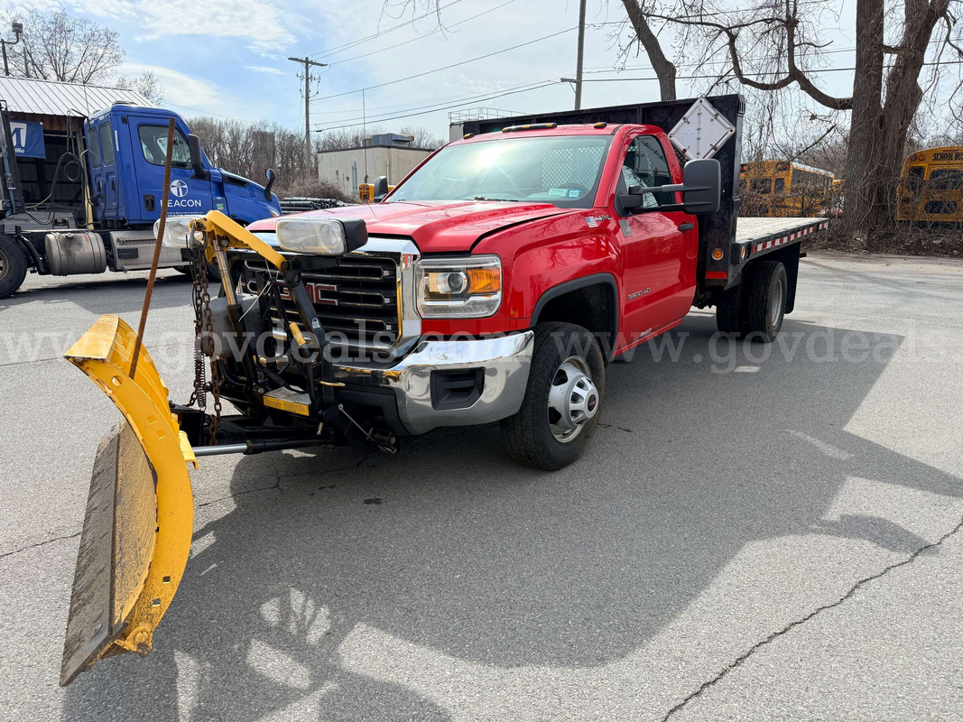 2016 GMC Sierra 3500 4x4 Flatbed Dually w/ Fisher HD2 Snowplow & Spreader