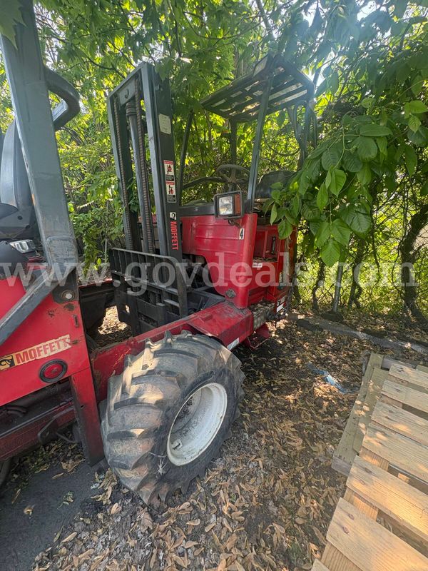 2006 Moffett M55 Truck Mounted Forklift -Inoperable