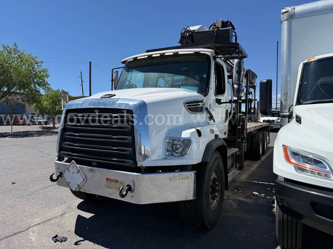 IMT 24562 Material Handling Crane Mtd on 2016 Freightliner 114SD Tri/A Flatbed Truck