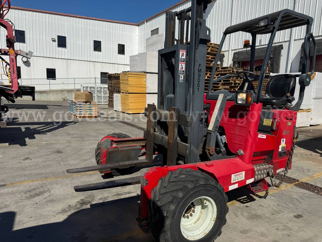2014 Moffett M55P Truck Mounted Forklift
