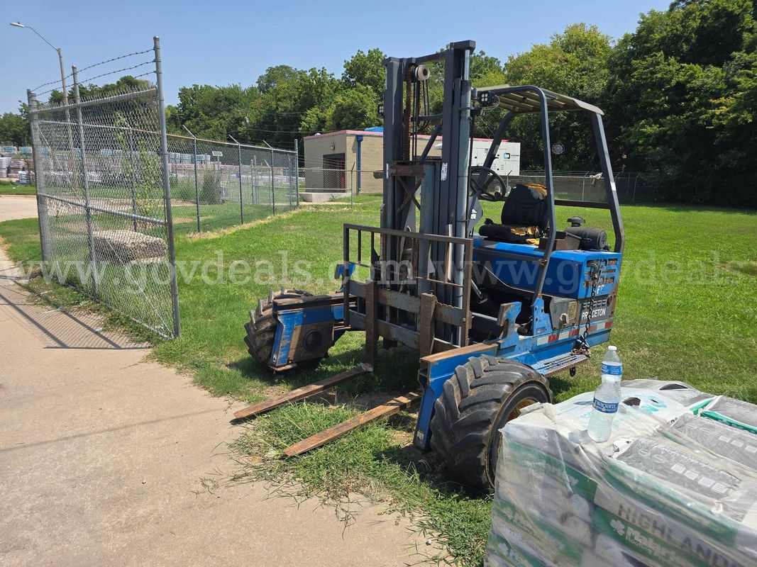 2006 Princeton PBX Truck Mounted Forklift