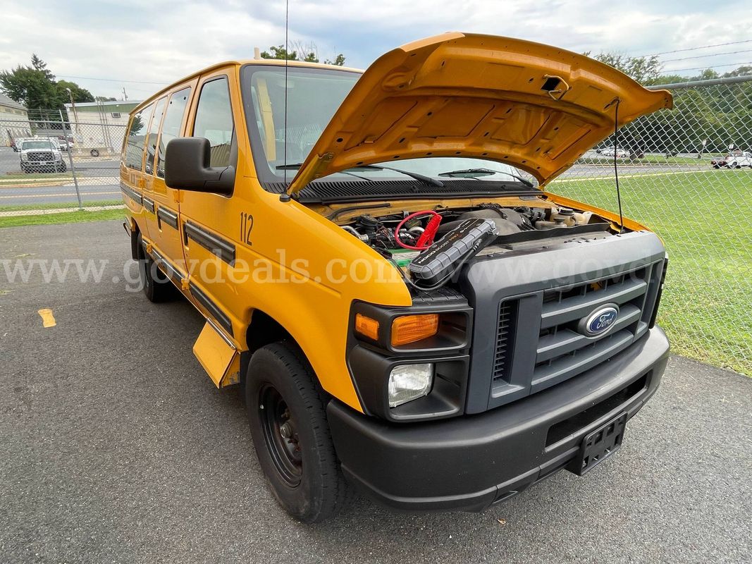 2011 Ford Econoline Bus