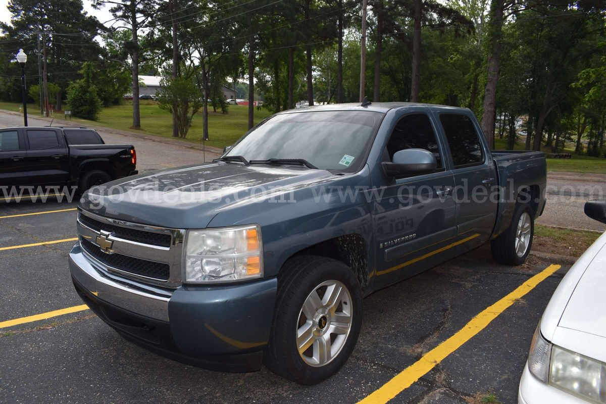 2008 Chevrolet Silverado 1500 LT1 Crew Cab 2WD