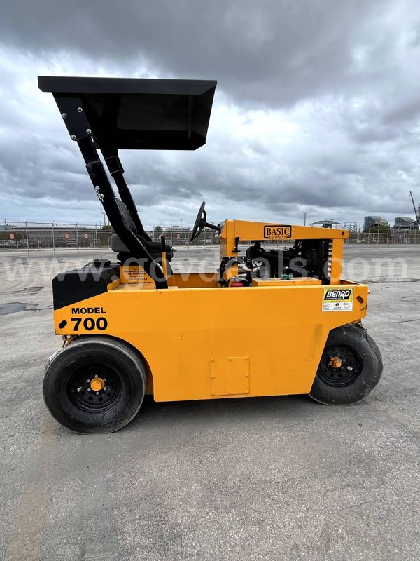 (2023) BASIC 700 Traffic Roller, Kubota Diesel, Seven Pneumatic Tires