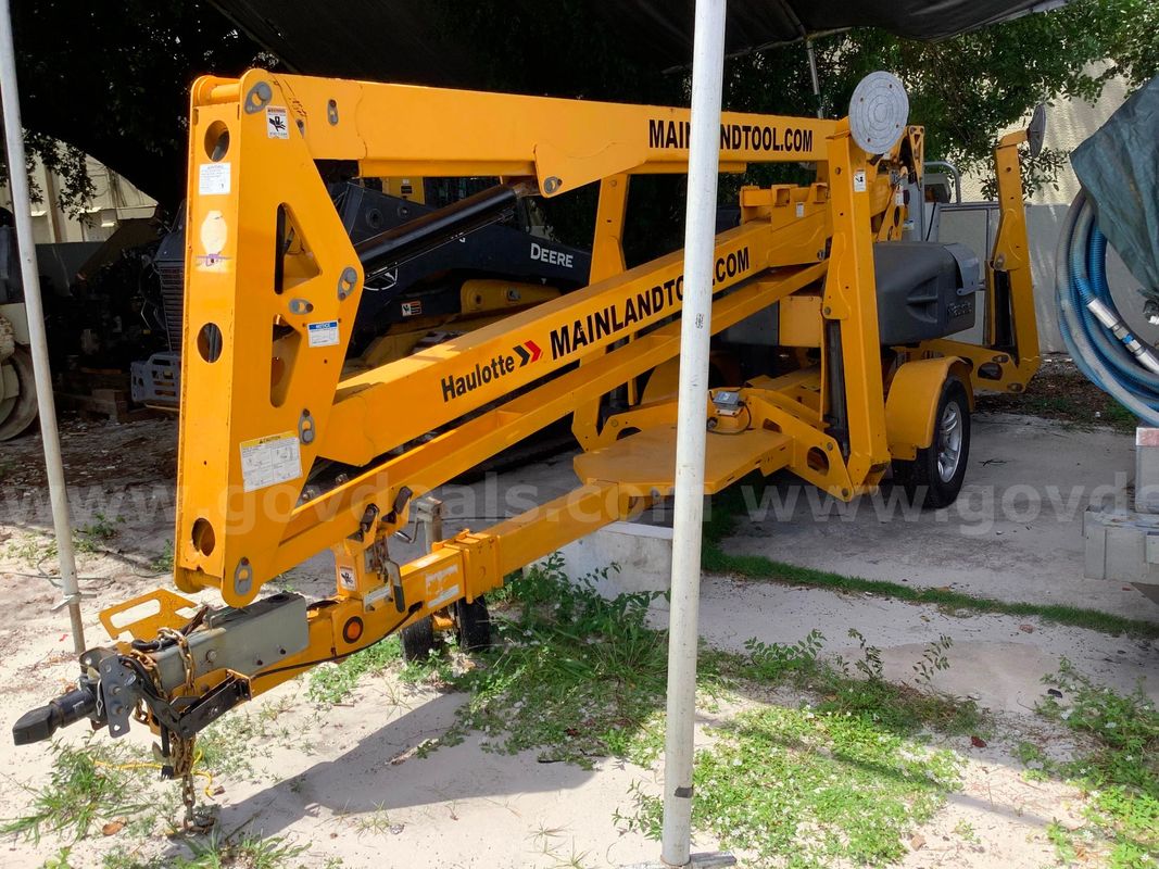 HAULOTTE 5533A Towable Articulated Boom Lift, 61’3” Working Height,