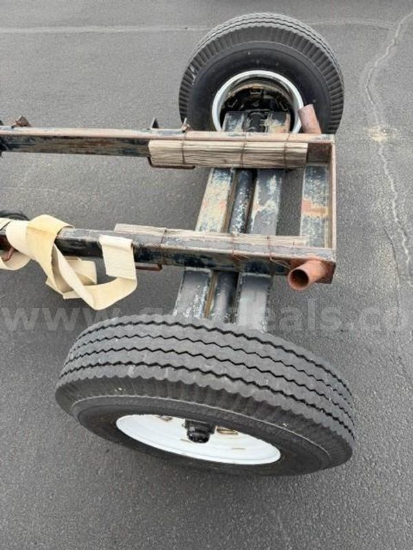 Material handling dolly