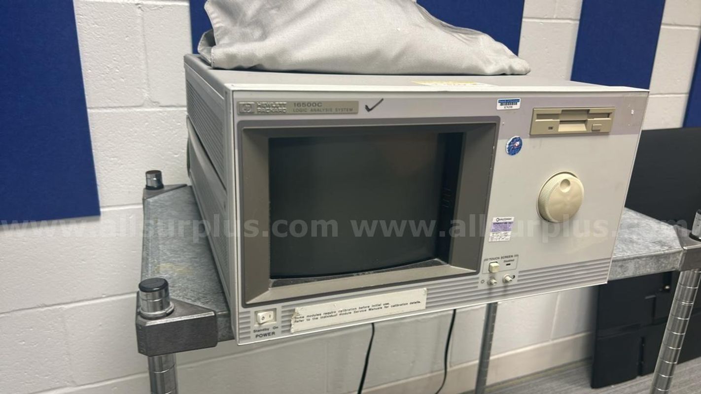 Hewlett Packard 16500C Logic Analysis System
