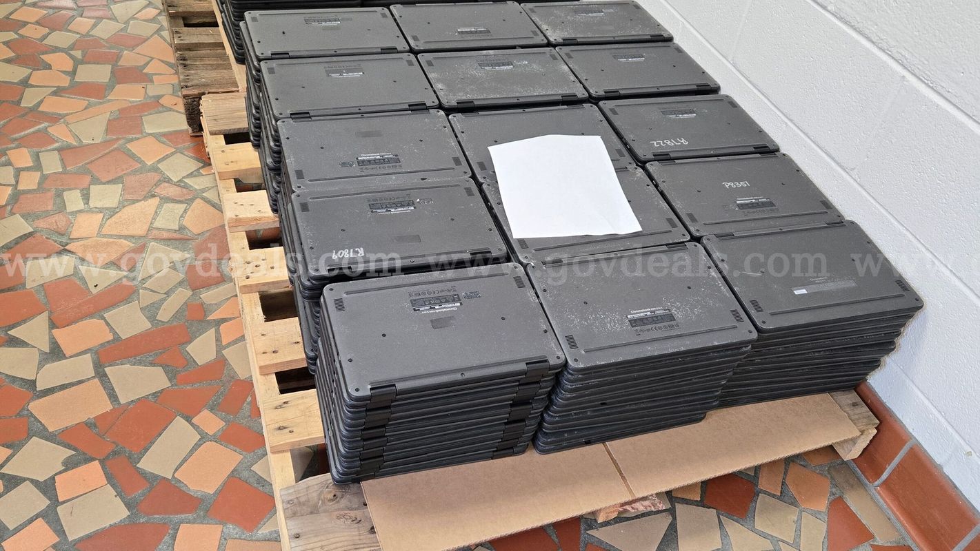 One (1) Pallet of 150 Dell Chromebooks for Parts and Repair Only