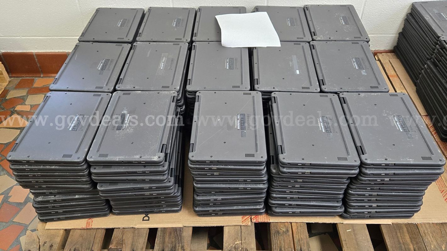 One (1) Pallet of 150 Dell Chromebooks for Parts and Repair Only