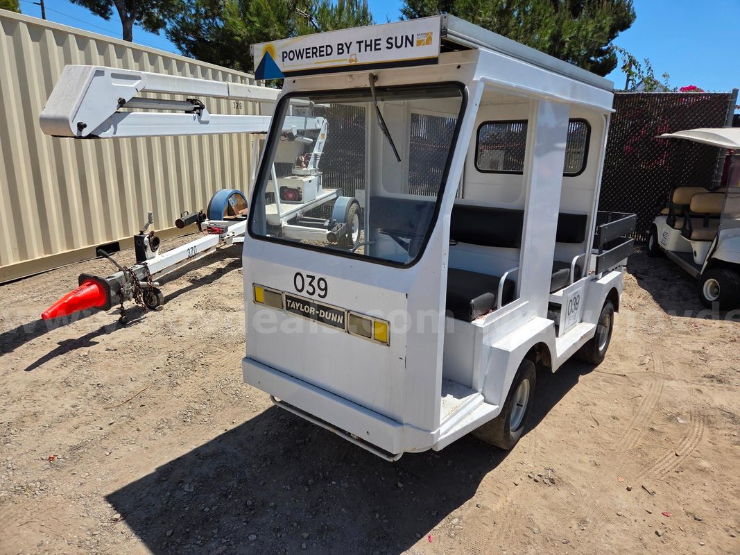 2003 Taylor Dunn B2-48-TT Electric Cart VE039