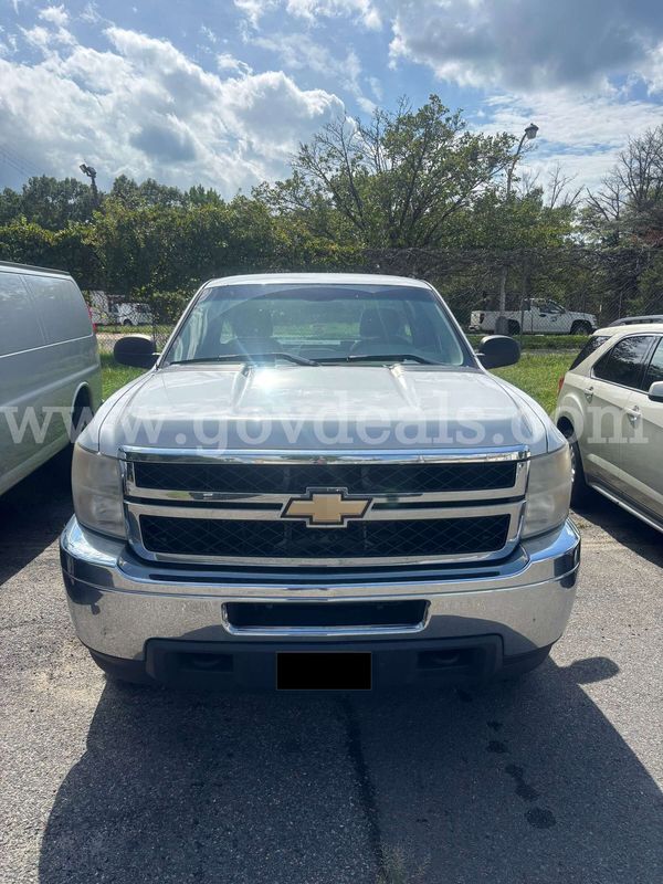 2011 Chevrolet Silverado 2500HD, 107484mi | V676 | FT BELVOIR FMO