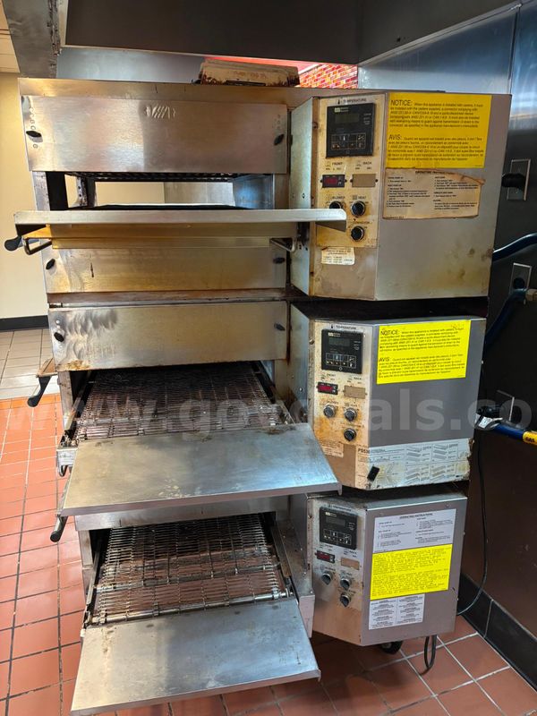 PIZZA OVEN