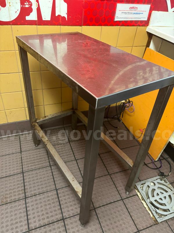 SMALL METAL TABLE (1 of 2)