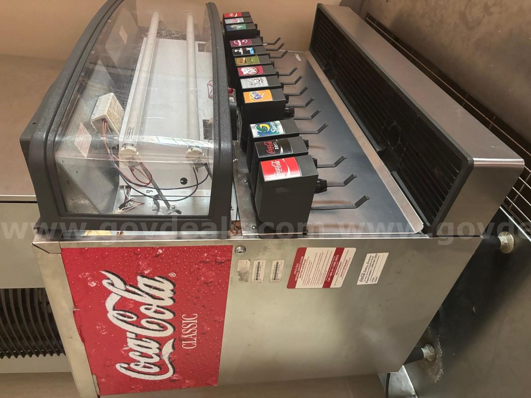 SODA MACHINE WITH ICE MACHINE (1 of 6)