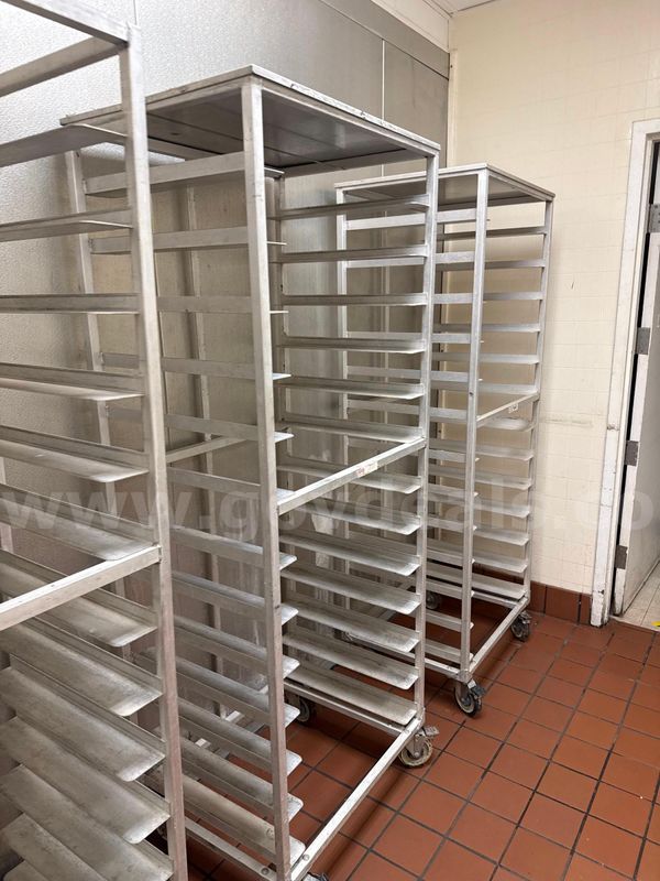 BAKERS RACKS