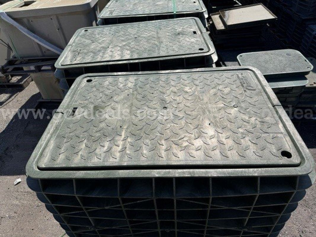 Pence Plastics Handhole (Green) (Lot)