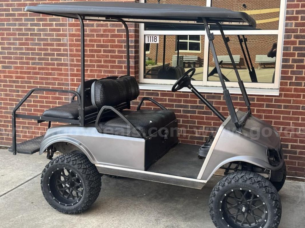 2011 DS Club Car Gas Golf Cart