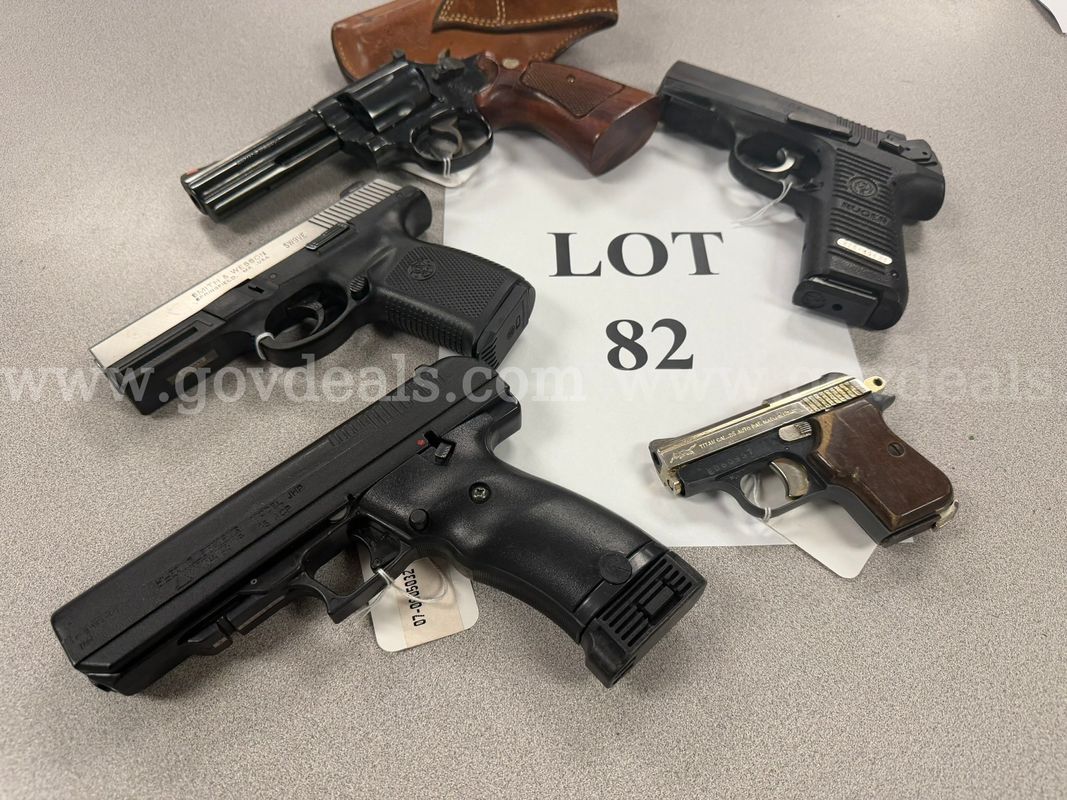 5 Handguns - Lot 82