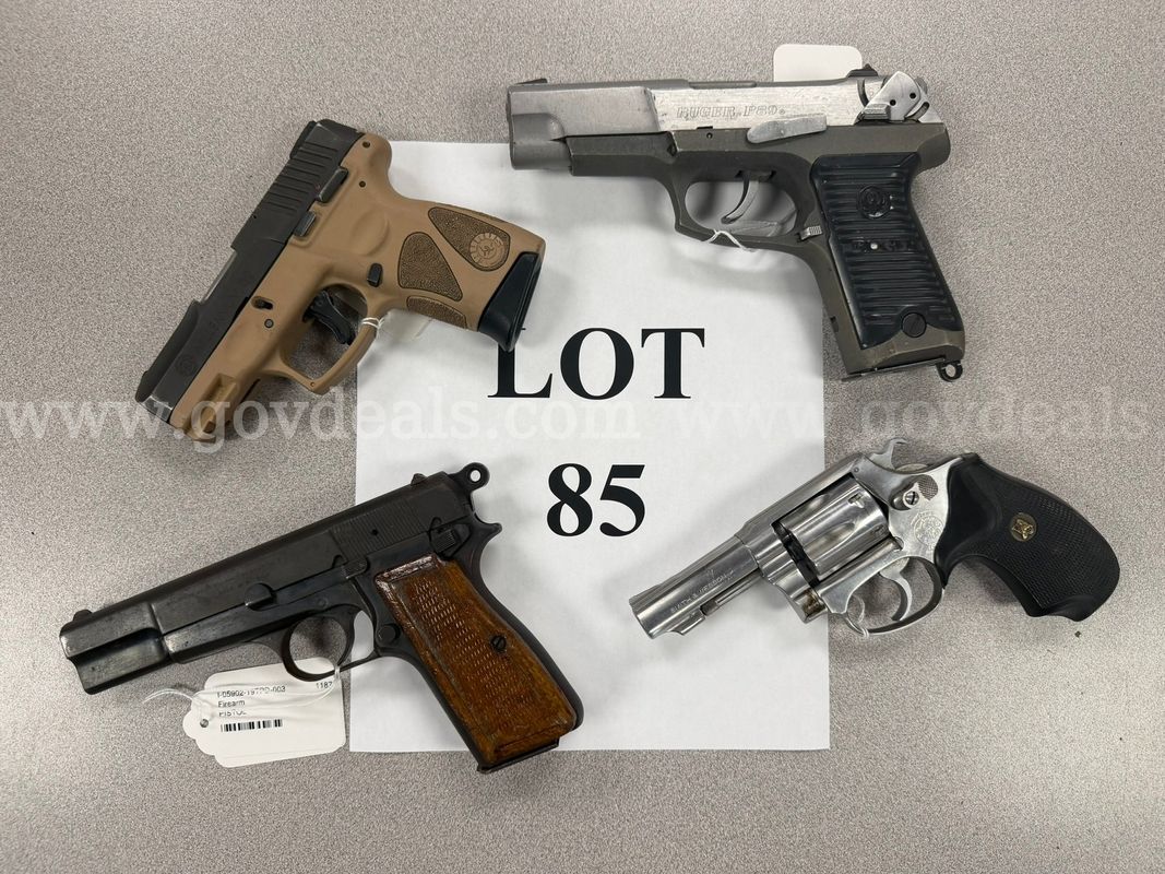 4 Handguns - Lot 85