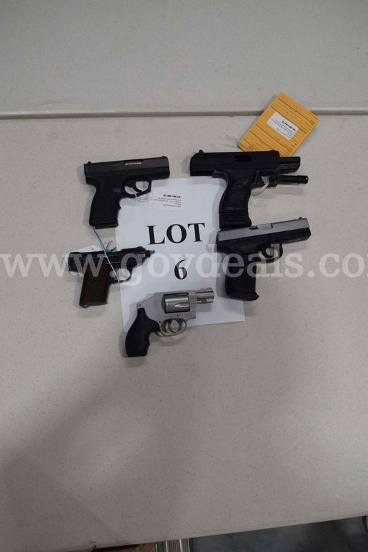 5 Handguns - Lot 6