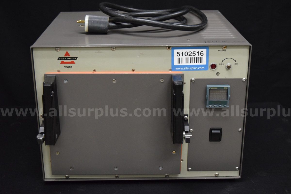 Delta 2300CD Environmental Chamber