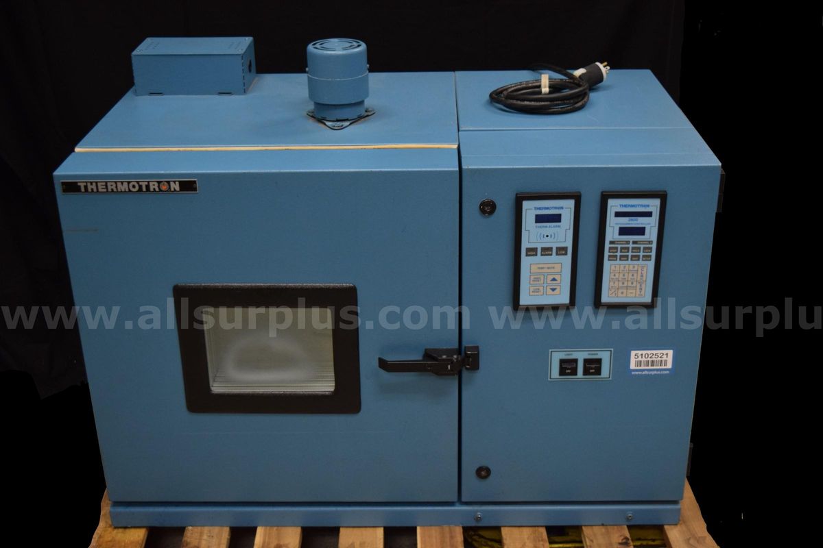 Thermotron S-1.2C Environmental Chamber