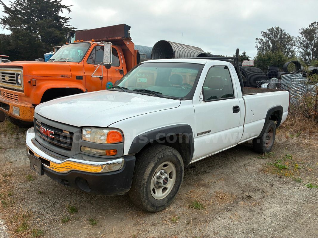 2003 GMC Sierra 2500 2WD