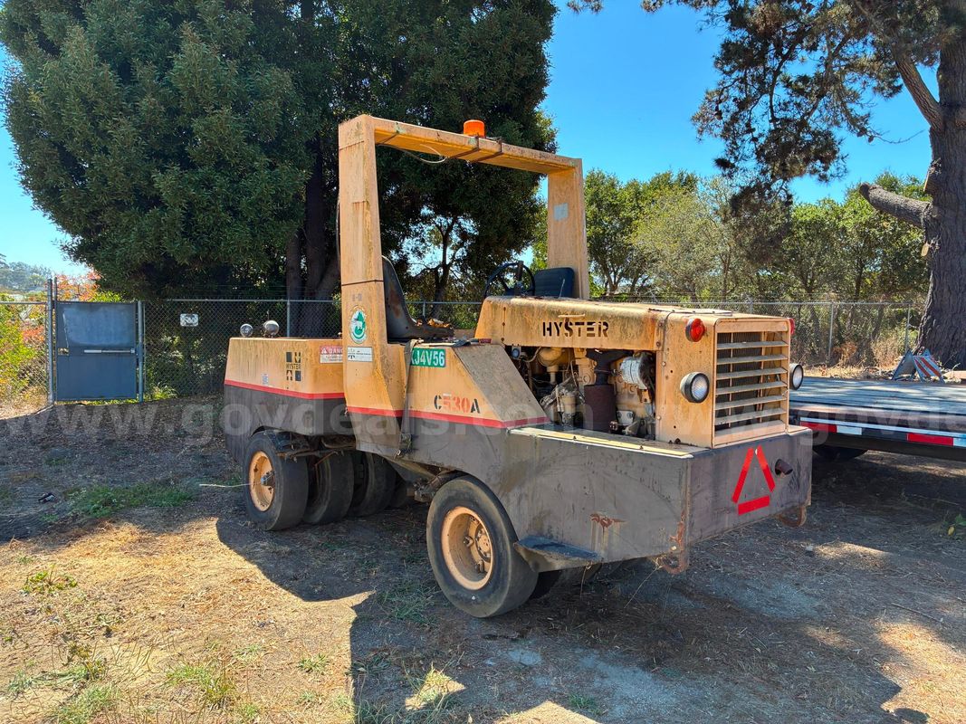 1988 HYSTER C530A ROLLER