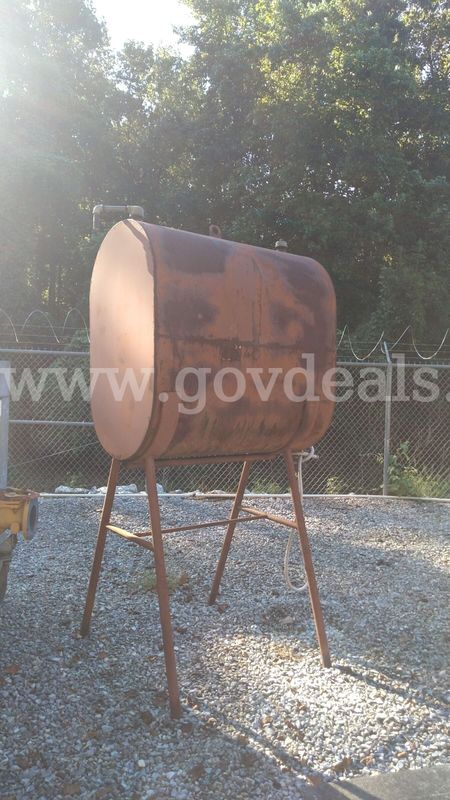 elevated fuel tank 260 gallons