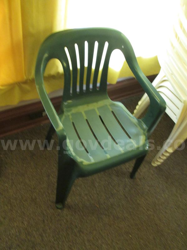 1 Green plastic chair