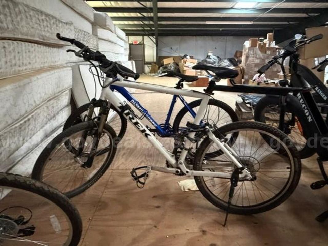 TREK BIKE
