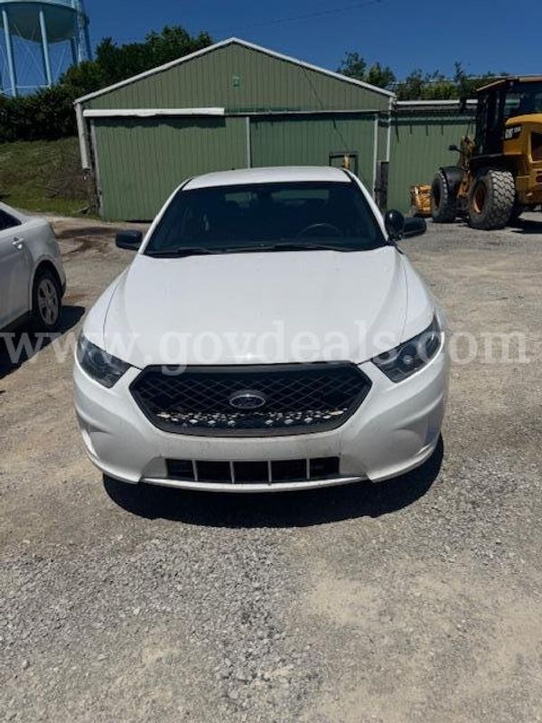 2016 Ford Taurus