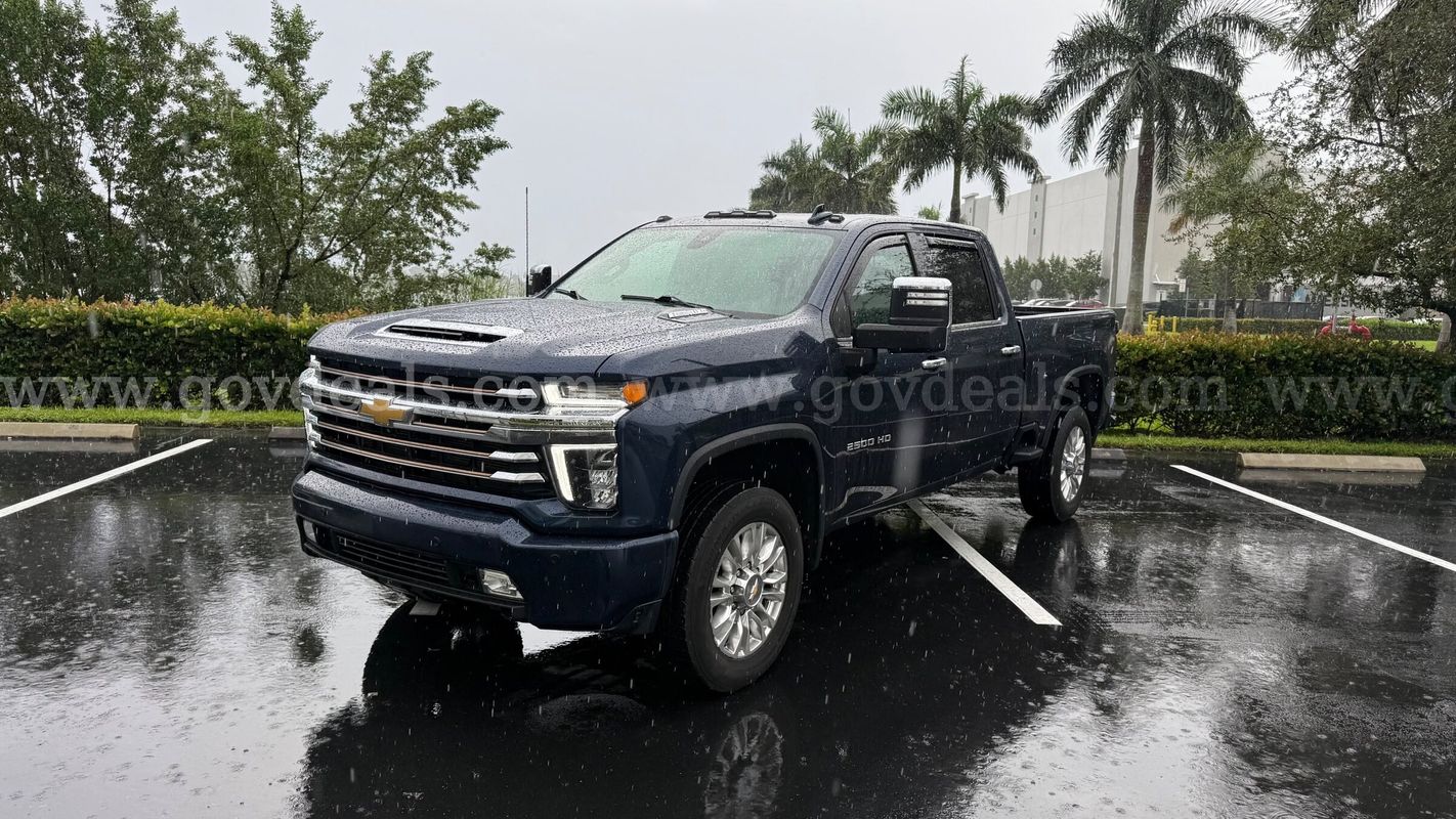 2021 Chevrolet Silverado 2500HD High Country Duramax 6.6L Biodiesel Turbo V8 4X4