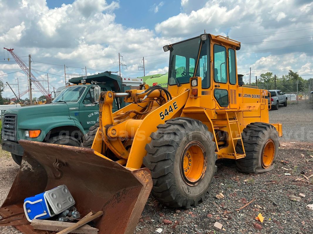 1998 John Deere Front End Loader