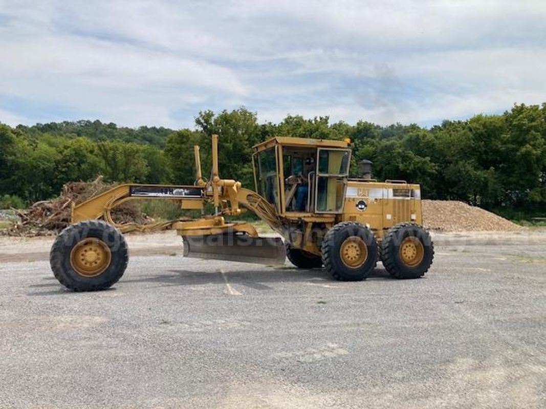 1997 CAT 12H MOTOR GRADER 12' MOLDBOARD