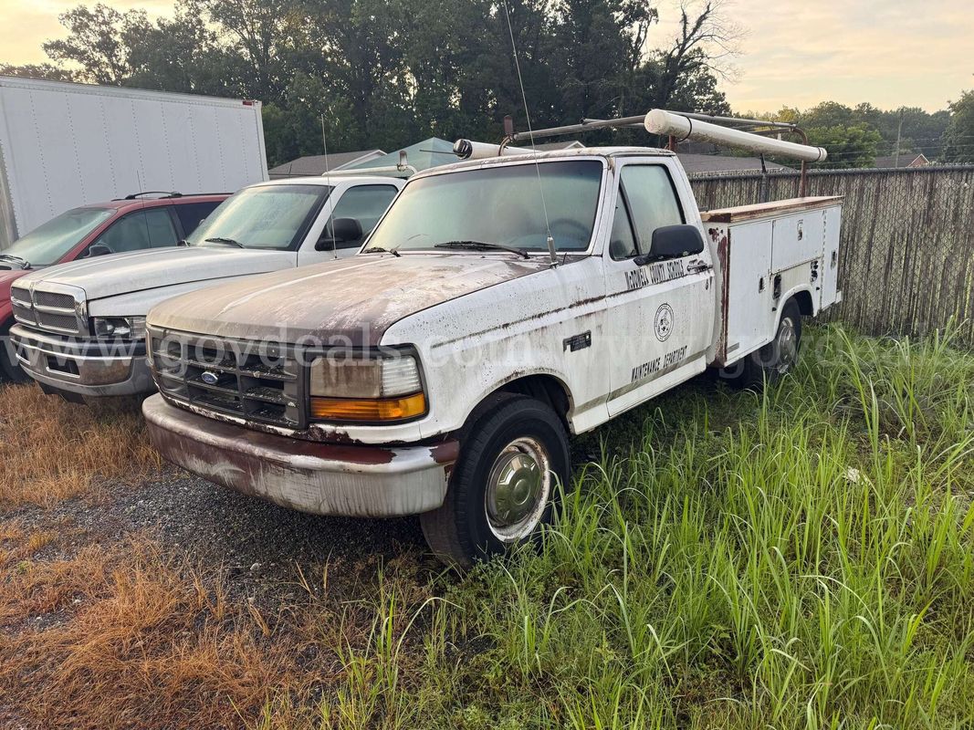 1997 FORD F250 SRW 2WD Truck