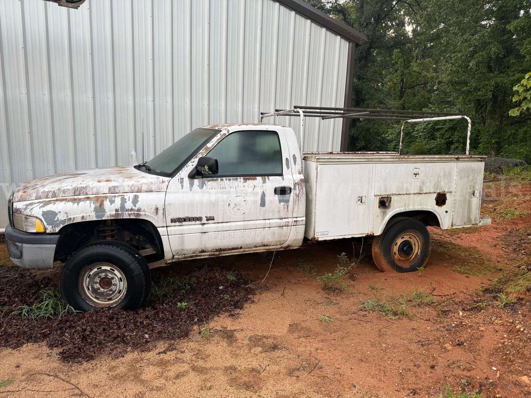 1996 Dodge 4x4 SRW Truck