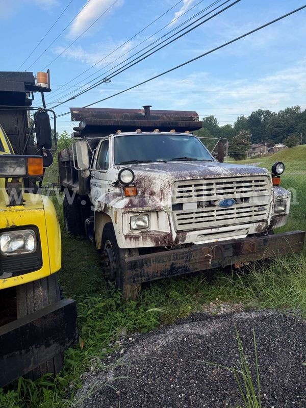 1991 FORD DUMP TRUCK
