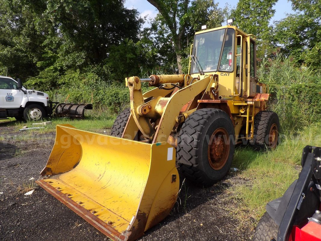 Caterpillar Front Loader