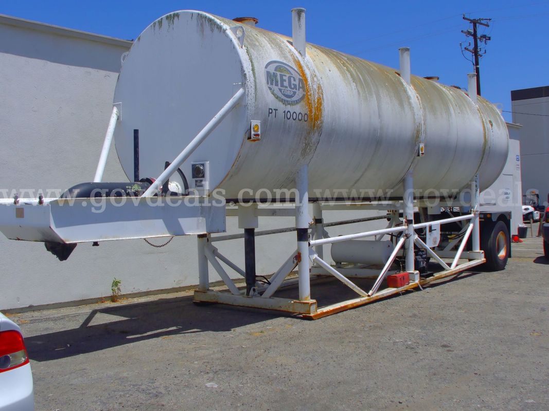 2003 MEGA CORP. PT10000 WATER TANK TRAILER
