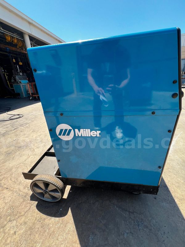 Miller TIG WELDER Model: Syncrowave 250 DX