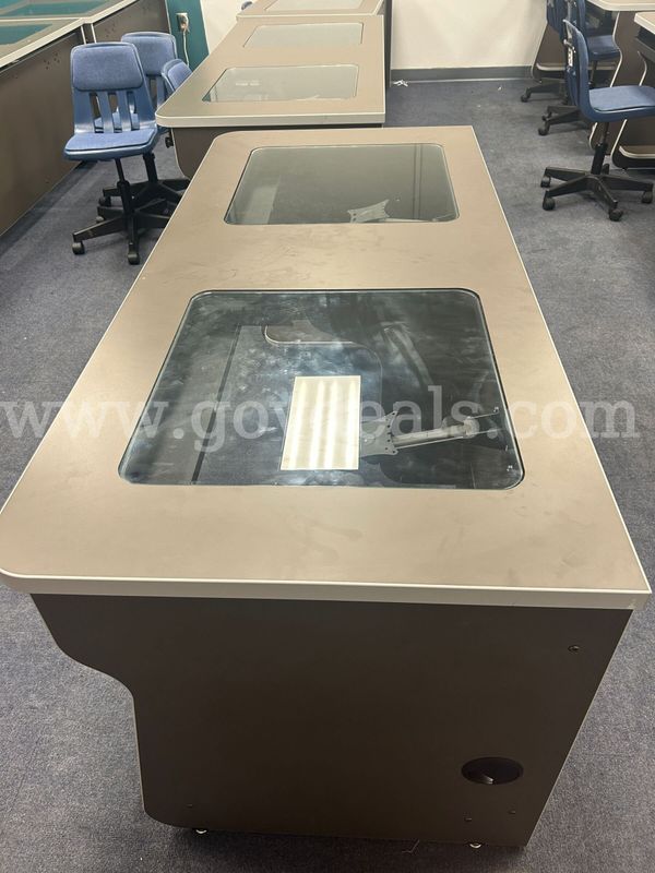Computer Desk with capacity to hold a desktop underneath
