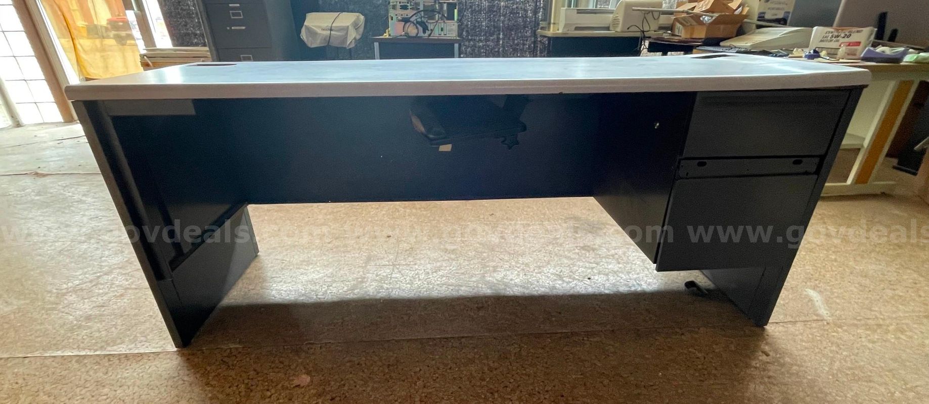 6 ft X 2 Ft desk