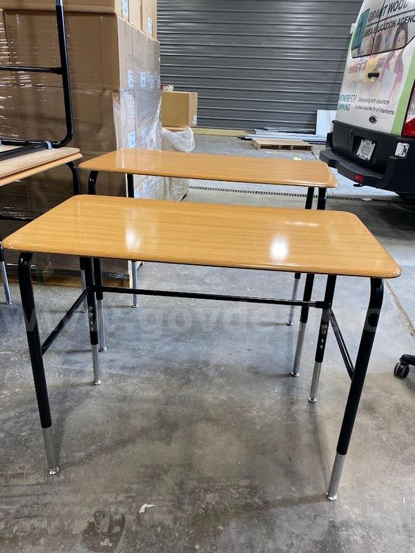 10 Desks / Small Tables