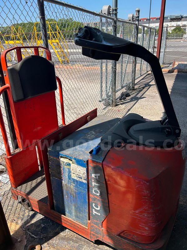 Toyota Electric Tow Truck 8TB50-43306 with Battery.